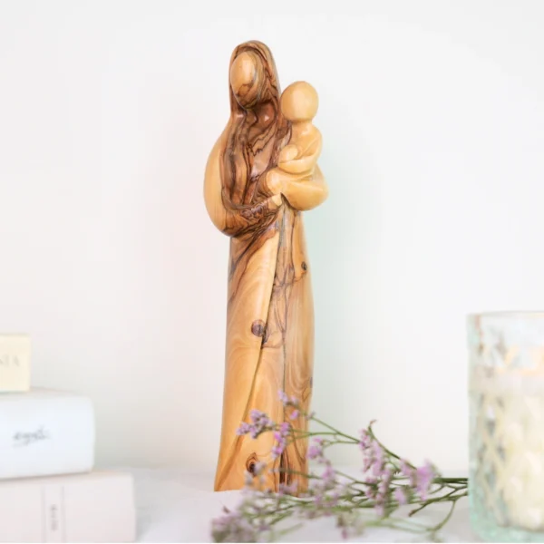 Figura Maryi z Dzieciątkiem
